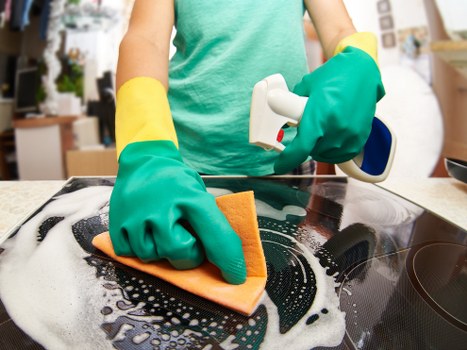 Deep cleaning service for Queenspark kitchen and living spaces